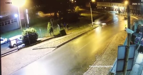 Jest tymczasowy areszt dla kierowcy, który w sobotę w Kaletach na Śląsku potrącił pieszego i uciekł. W sumie w tej sprawie zarzuty usłyszały 4 osoby.