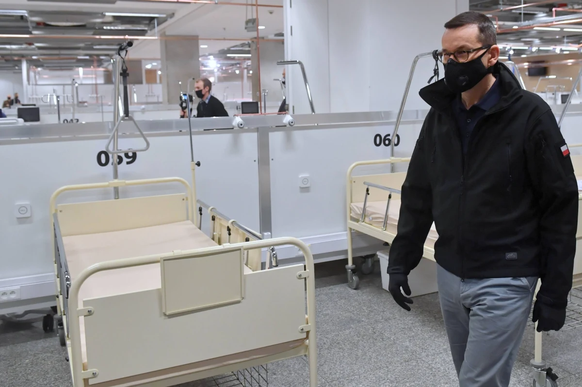 Premier Mateusz Morawiecki, prezydent Andrzej Duda i Szymon Hołownia to liderzy listopadowego rankingu zaufania do polityków przygotowanego przez IBRiS dla Onetu. Największy brak zaufania ankietowani wyrażają wobec Jarosława Kaczyńskiego, Krzysztofa Bosaka oraz Zbigniewa Ziobry.