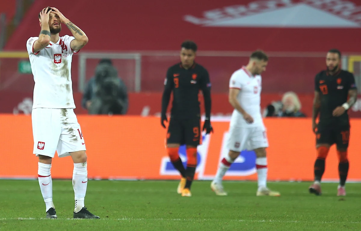 Piłkarska reprezentacja Polski ma za sobą ostatnie zgrupowanie w tym roku. Biało-czerwoni, wygrali towarzyskie spotkanie z Ukrainą i przegrali 2 mecze w Lidze Narodów z Włochami i Holandią. Mirosław Szymkowiak były reprezentant Polski uważa, że mimo nie najlepszego stylu gry reprezentacji i porażek nie należy zwalniać Jerzego Brzęczka. Z były pomocnikiem reprezentacji i Wisły Kraków rozmawiał Wojciech Marczyk z redakcji sportowej RMF FM. 