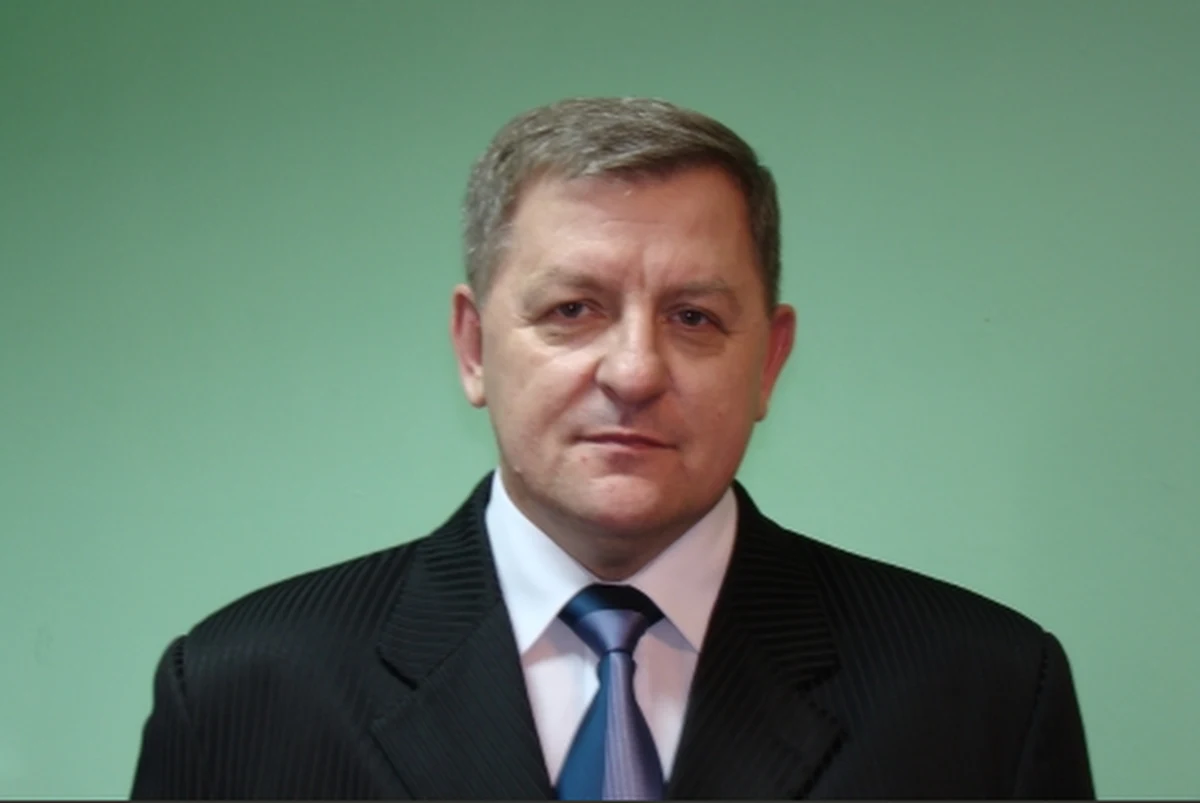 „Zawsze przy tego typu manifestacjach są służby operacyjne. Były są i będą, bo taki jest obowiązek policji, aby oprócz służby mundurowej byli ci, którzy są w tłumie, którzy rozpoznają prowodyrów, reagują na naruszanie prawa, identyfikują tych, którzy naruszyli prawo, tak aby po ewentualnej manifestacji można było te osoby zatrzymać, postawić im zarzuty. Takich przypadkowych osób jest bardzo często dużo, one nie  przechodzą, żeby manifestować swoje poglądy, tylko po to, żeby zrobić zamieszanie” – mówił w Popołudniowej rozmowie w RMF FM  mł. insp. Andrzej Szary, wiceprzewodniczący NSZZ Policjantów komentując to, co działo się podczas wczorajszych protestów w Warszawie.