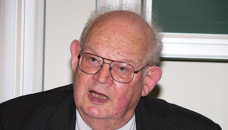 Benoît Mandelbrot w Google Doodle – kim był wybitny matematyk