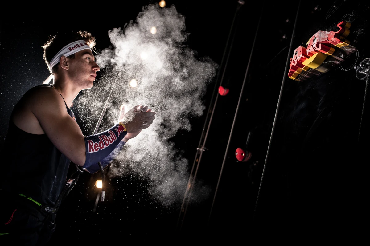 Marcin Dzieński zdobył w Moskwie brązowy medal mistrzostw Europy we wspinaczce sportowej na czas. Triumfował Ukrainiec Danił Bołdyriew. Srebrny medal wywalczył Rosjanin Lew Rudacki, z którym Dzieński w półfinale przegrał o zaledwie 0,002 s.