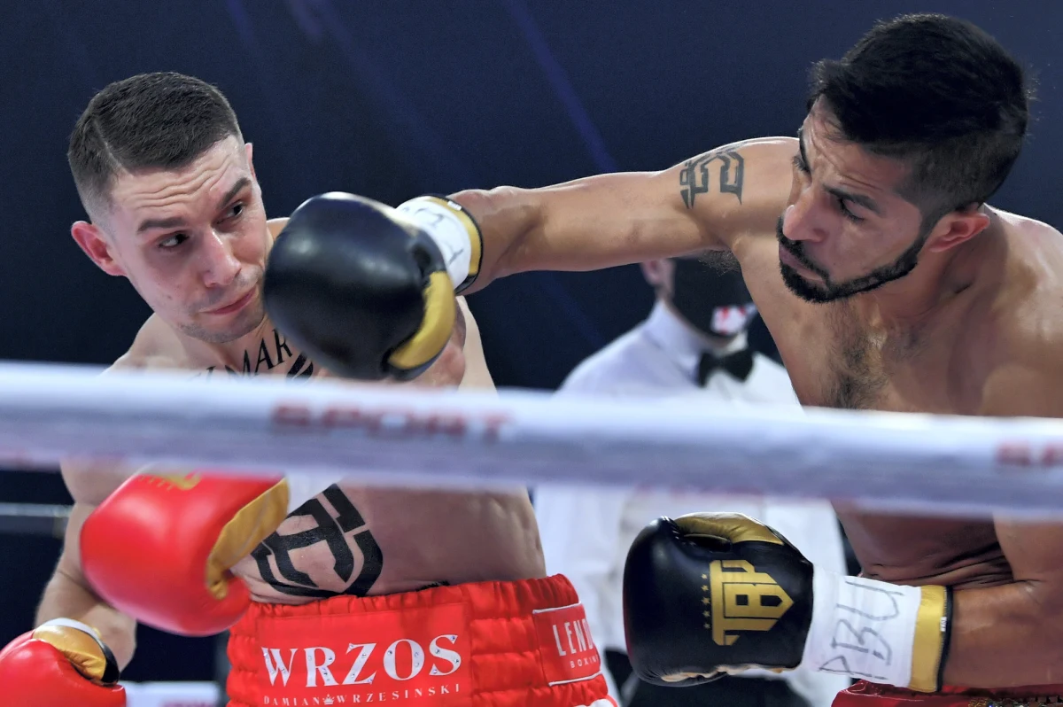 Damian Wrzesiński (21-1-2, 6 KO) pokonał Meksykanina Louisa Angela Viedasa (26-10-1, 9 KO) w głównej walce gali "Tymex Boxing Noght 14" w Szydłowcu. Sędziowie wypunktowali jednogłośnie zwycięstwo Polaka, który obronił pas międzynarodowego mistrza kraju w wadze lekkiej.