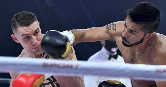 Damian Wrzesiński (21-1-2, 6 KO) pokonał Meksykanina Louisa Angela Viedasa (26-10-1, 9 KO) w głównej walce gali "Tymex Boxing Noght 14" w Szydłowcu. Sędziowie wypunktowali jednogłośnie zwycięstwo Polaka, który obronił pas międzynarodowego mistrza kraju w wadze lekkiej.