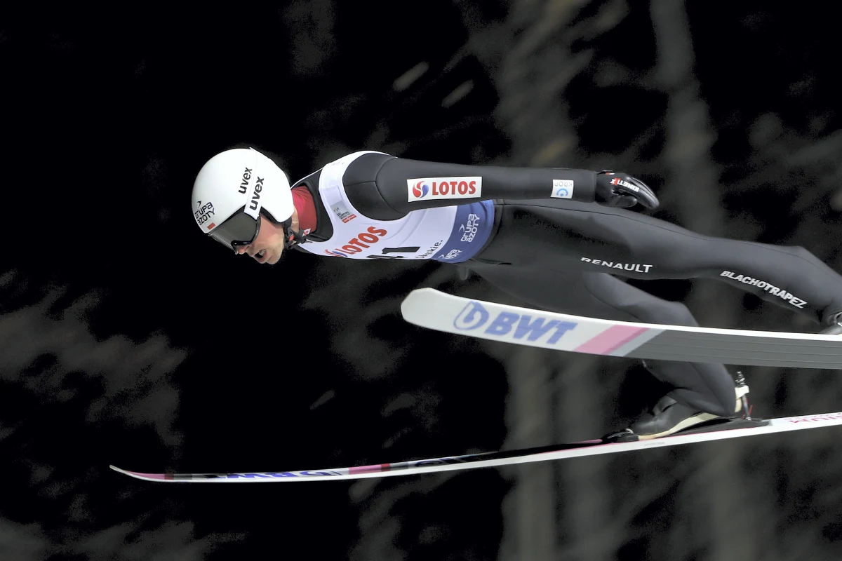 Niemiec Markus Eisenbichler wygrał konkurs Pucharu Świata w skokach narciarskich w Wiśle. Najlepszy z Polaków - Piotr Żyła - wywalczył piątą lokatę.