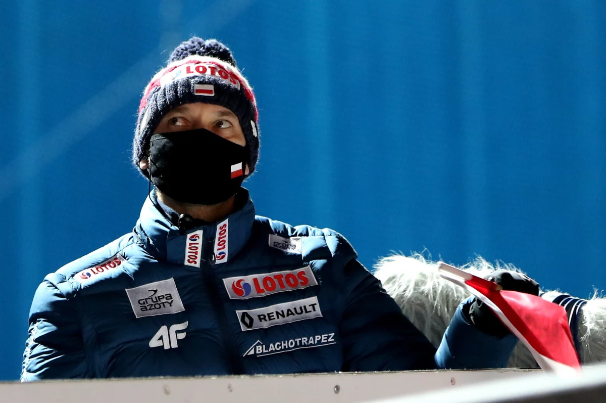 Trener Michal Dolezal podał sklad reprezentacji Polski na zawody Pucharu Świata w skokach narciarskich w fińskiej Ruce. Obecność jednego skoczka może być dla kibiców pewnym zaskoczeniem. 