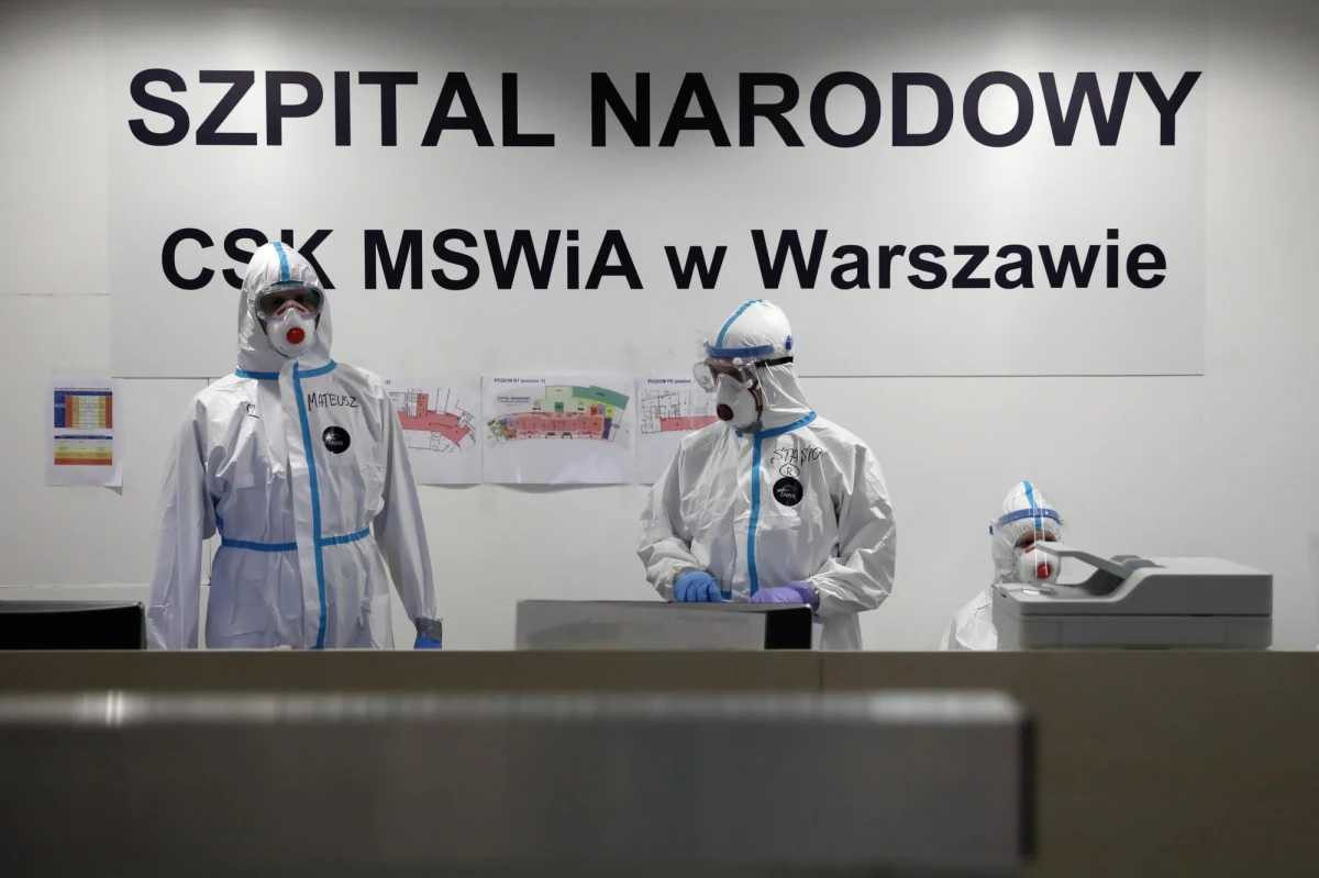 Szpital tymczasowy na Stadione Narodowym zmienia kryteria przyjęć pacjentów z innych placówek. "Spróbujemy odczarować nasz szpital. Liczymy na więcej zgłoszeń z innych szpitali, bo kontakt niemal zamrał" - mówią w rozmowie z RMF FM ludzie związani z placówką na Narodowym.