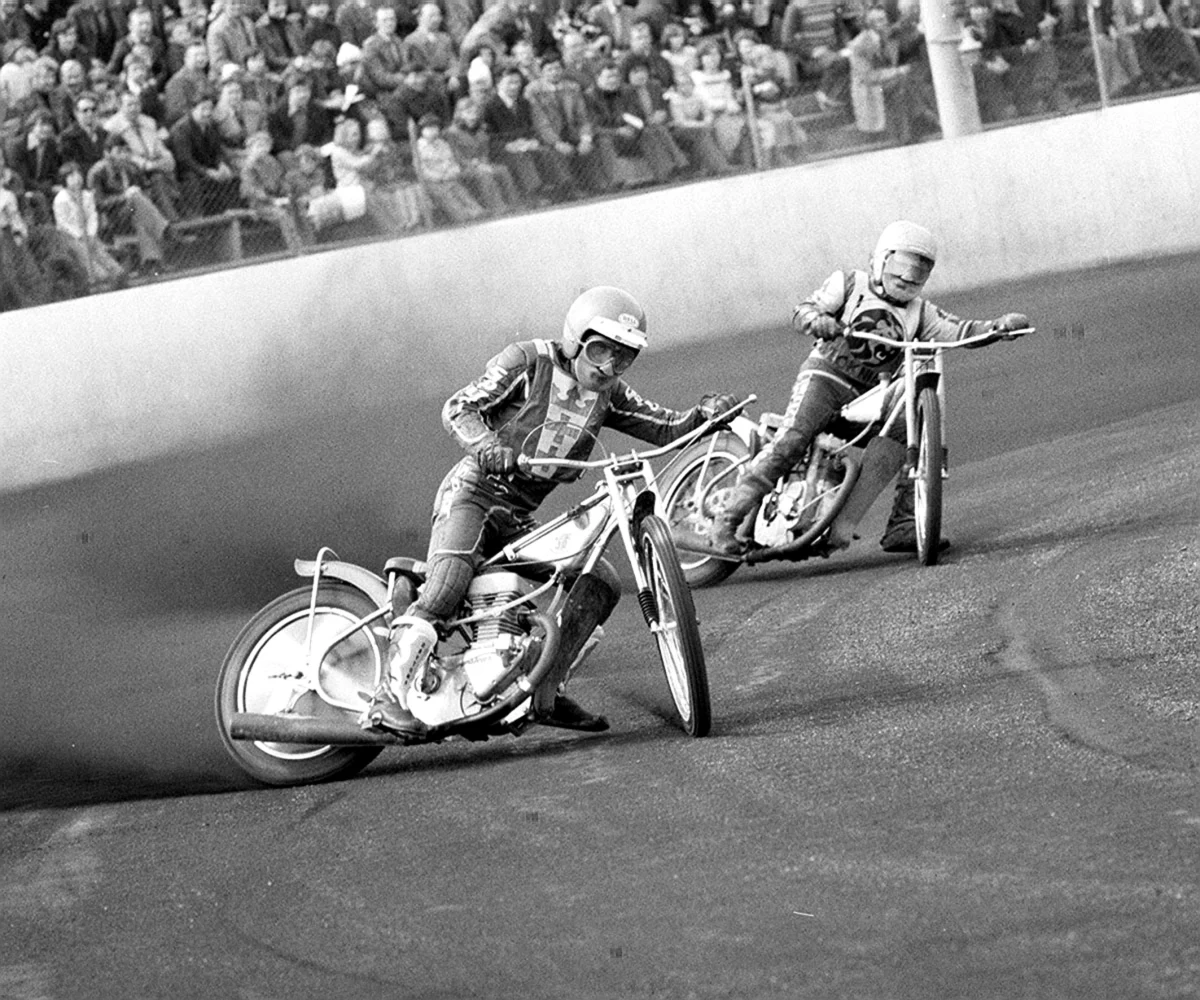 W wieku 67 lat zmarł jeden z najwybitniejszych polskich żużlowców Zenon Plech. O śmierci "Super Zenona", indywidualnego wicemistrza świata z Chorzowa z 1979 roku i wielokrotnego medalisty mistrzostw kraju poinformował klub Wybrzeże Gdańsk.