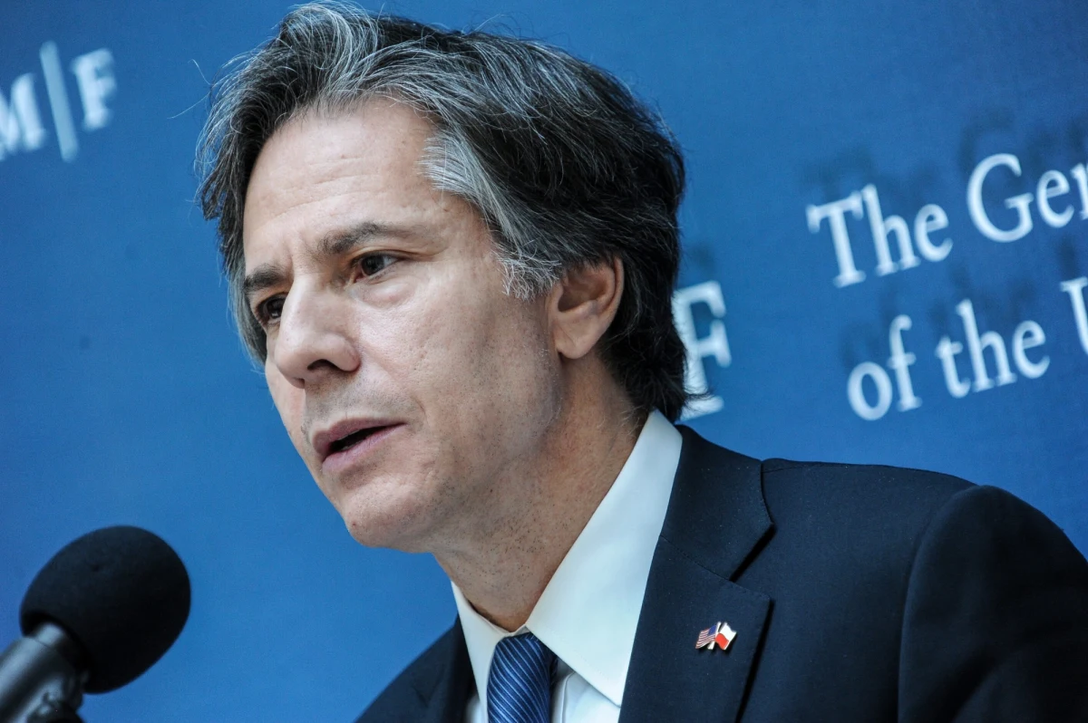 ​Antony Blinken to dyplomata opowiadający się za bliskimi relacjami transatlantyckimi oraz podkreślający znaczenie multilateralizmu i wartości w polityce zagranicznej. Jako prawdopodobny przyszły sekretarz stanu zapowiada odwrót USA od polityki "America First" Donalda Trumpa.