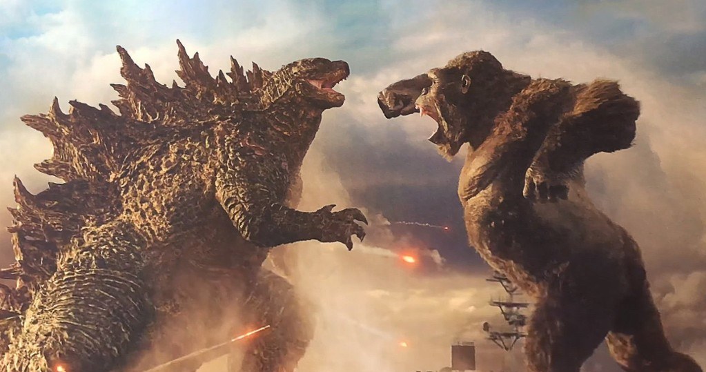 Wiele wskazuje na to, że kolejnym widowiskiem, które nie trafi do kin, ale od razu na serwisy streamingowe, będzie film Adama Wingarda "Godzilla vs. Kong". Chrapkę na tak gorący tytuł miał już Netflix. Oferowane przez tego giganta streamingowego kwota 200 milionów dolarów została jednak odrzucona przez koncern WarnerMedia. Może to oznaczać, że wytwórnia zamierza pokazać obraz Wingarda na należącej do niej platformie HBO Max.