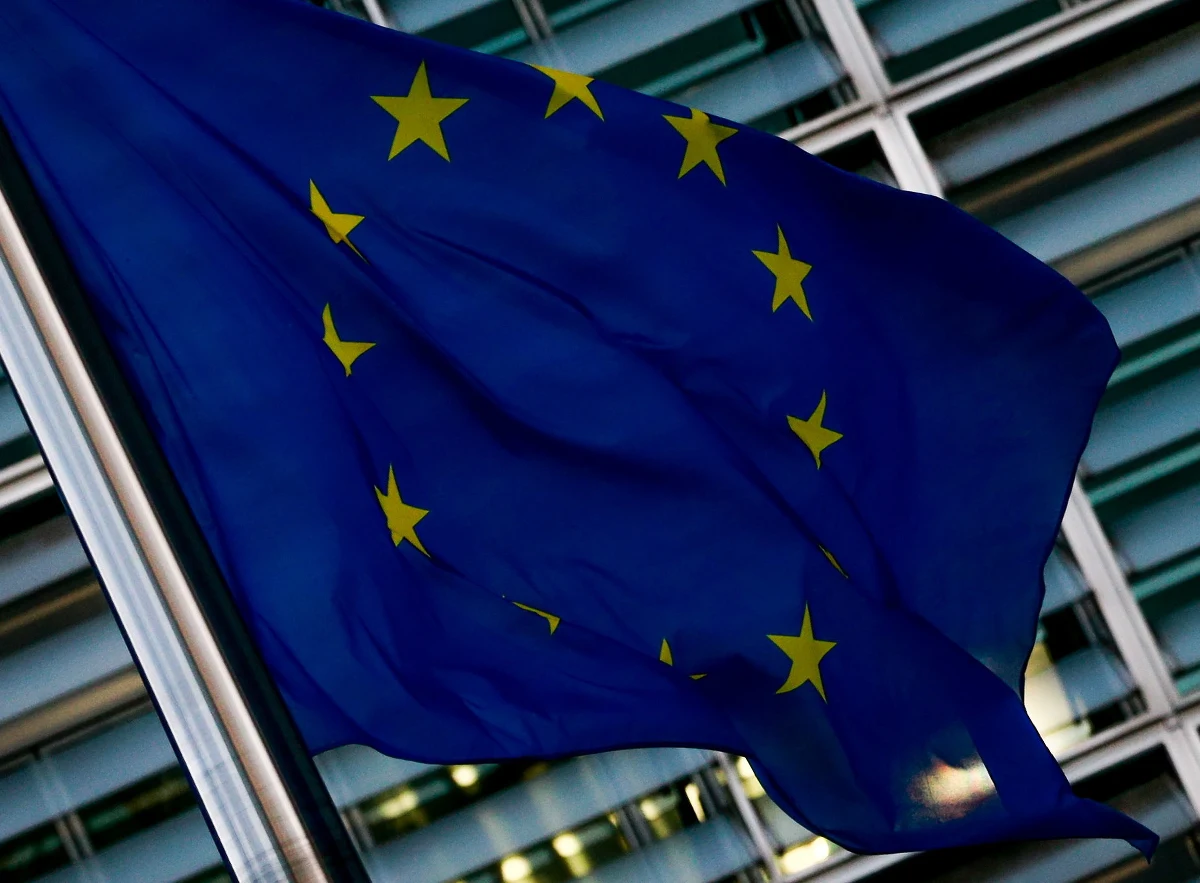 "Będziemy walczyć, żeby przezwyciężyć ten niepotrzebny kryzys" - mówił Mateusz Morawiecki tuż przed wylotem do Budapesztu. Premier spotka się z Viktorem Orbanem, żeby rozmawiać o sprzeciwie wobec uzależnienia wypłaty unijnych środków od przestrzegania zasad praworządności. 