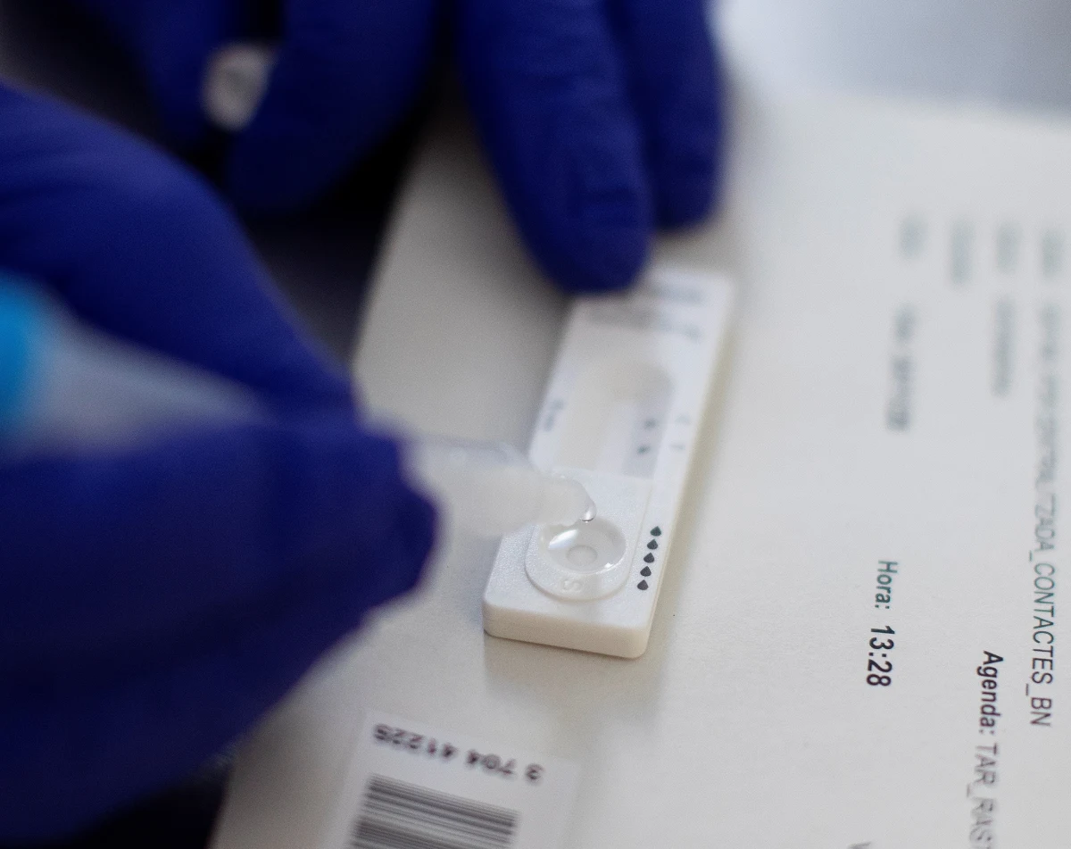 W Zachodniopomorskiem trwa program badań przesiewowych na Covid-19. Niektóre osoby, gdy otrzymują wynik dodatni w pierwszym etapie badania, rezygnują z drugiego – poinformowała w czwartek rzeczniczka prasowa Szpitala Wojewódzkiego w Koszalinie Marzena Sutryk.