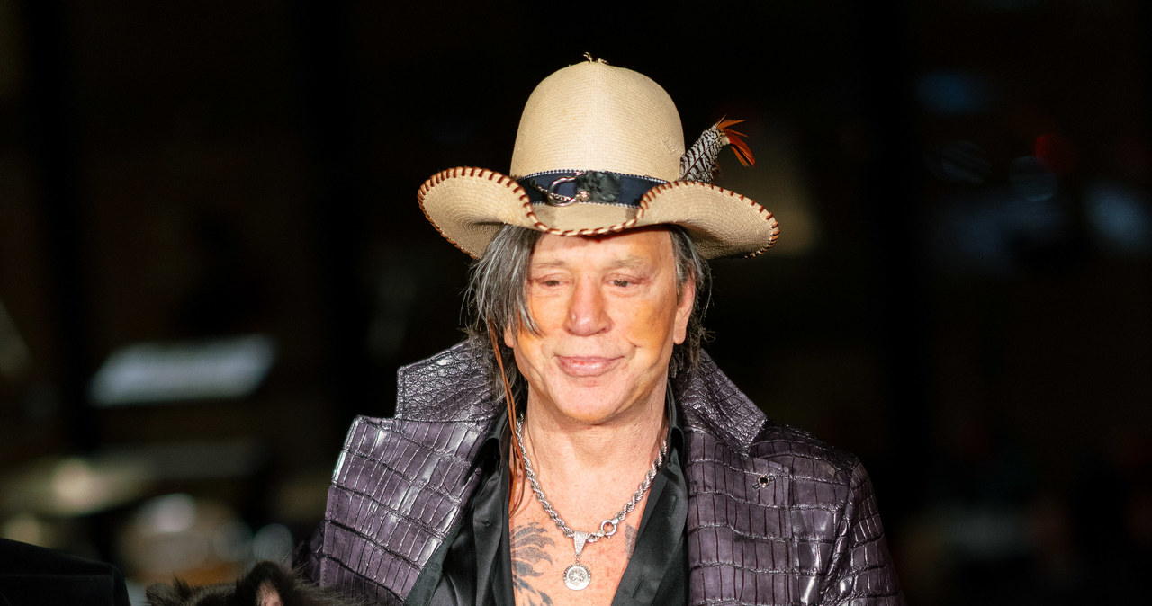 Mickey Rourke podzielił się na Instagramie traumatyczną, a przy tym nieudaną sesją zdjęciową, którą zafundowała mu wybitna fotografka gwiazd - Stephanie Pfriender Stylander. 