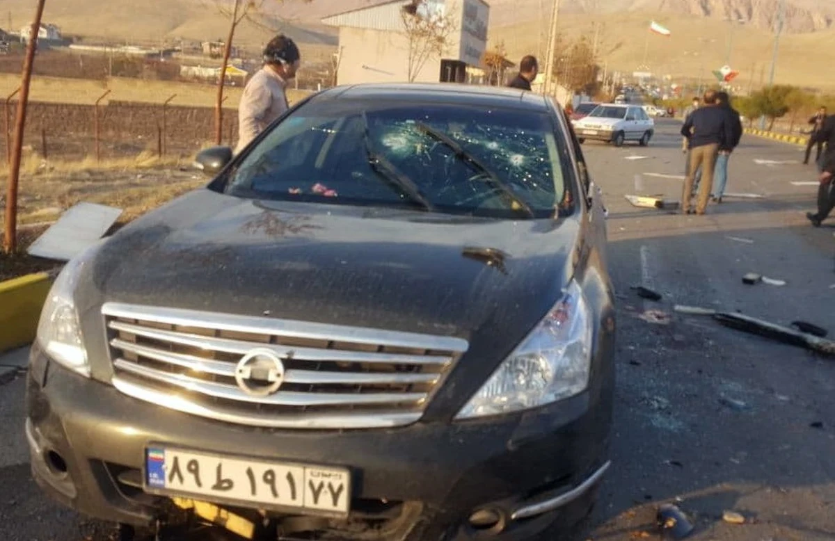 Znany irański naukowiec ds. nuklearnych Mohsen Fakhrizadeh zmarł w piątek w szpitalu po zamachu na jego życie nieopodal Teheranu - poinformował irański resort obrony. Fakhrizadeh został ciężko ranny wskutek eksplozji jego samochodu i strzałów, oddanych w jego kierunku.