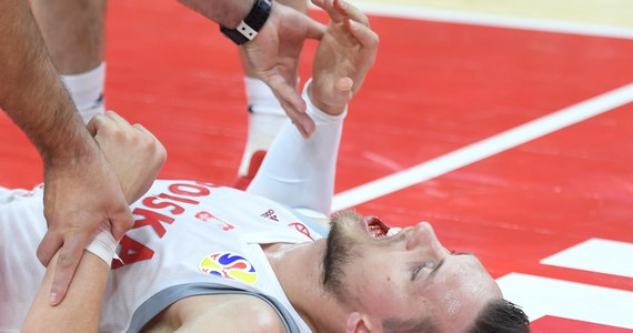 Mateusz Ponitka, po kolejnym teście na koronawirusa oraz decyzji Komisji Medycznej FIBA, może dołączyć do treningów z reprezentacją Polski koszykarzy i zagrać w poniedziałkowym spotkaniu z Izraelem w kwalifikacjach do Eurobasketu 2022 - poinformował PZKosz.