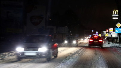 Zima na drogach: Koszmar kierowców na zakopiance. Tworzyły się wielokilometrowe korki