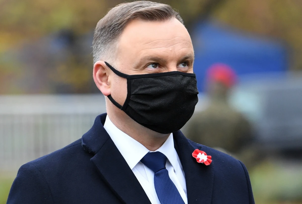 Dzisiaj trudno młodzieży zrozumieć, co znaczy mieć polską władzę, wybraną w wyborach przez nas samych, a co znaczy mieć narzucaną wolę i prawa - mówił prezydent Andrzej Duda w niedzielę podczas obchodów Dnia Podchorążego i 190. rocznicy wybuchu Powstania Listopadowego.