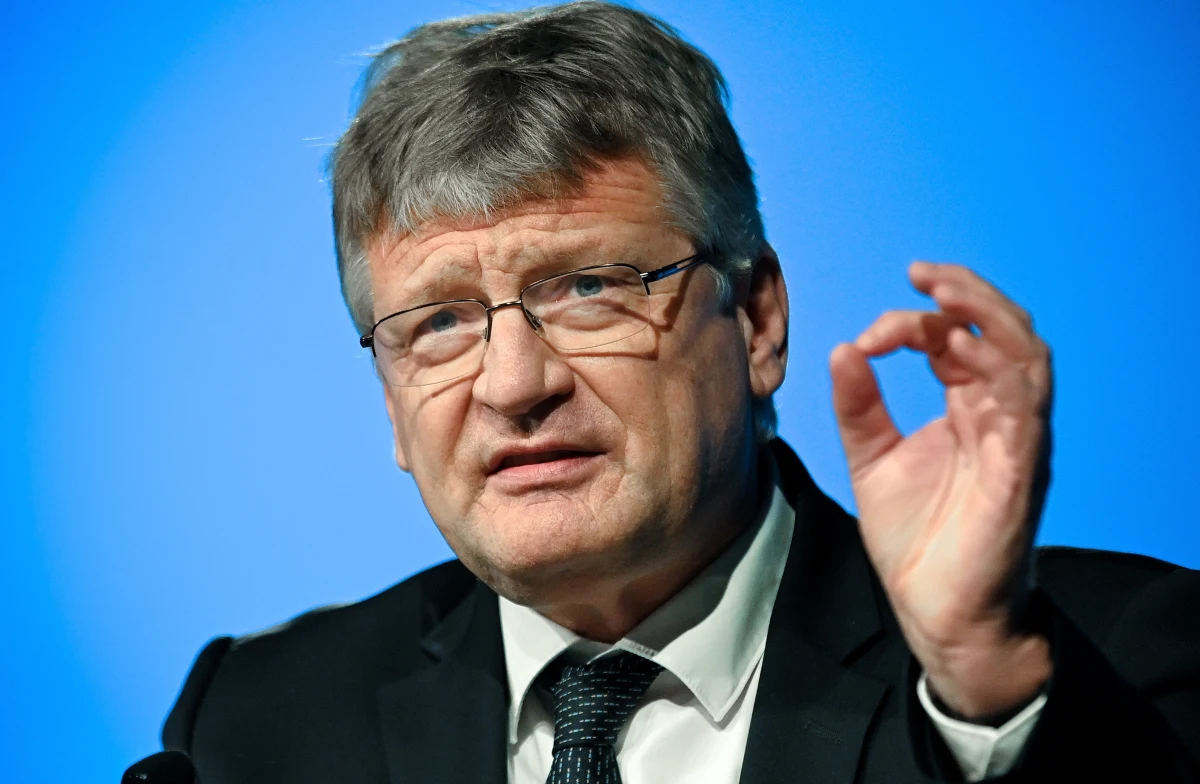 Lider Alternatywy dla Niemiec (AfD) Joerg Meuthen w przemówieniu na zjeździe partii w weekend ostrzegał członków ugrupowania m.in. przed nazistowskimi porównaniami w debacie o ograniczeniach koronawirusowych. Wystąpienie spotkało się z ostrą krytykę części członków AfD.