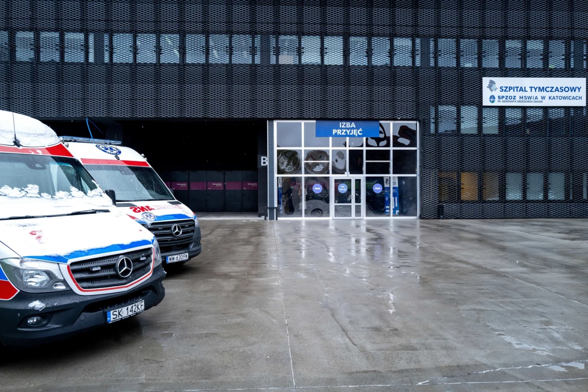 Nasz hamulec bezpieczeństwa, czyli restrykcje wprowadzone w związku z epidemią koronawirusa przynoszą zamierzony skutek, wygrywamy z epidemią, liczba zakażeń spada - podkreślił w poniedziałek premier Mateusz Morawiecki. Według ministerialnych danych w poniedziałek potwierdzono w Polsce 5 733 nowych przypadków koronawirusa.