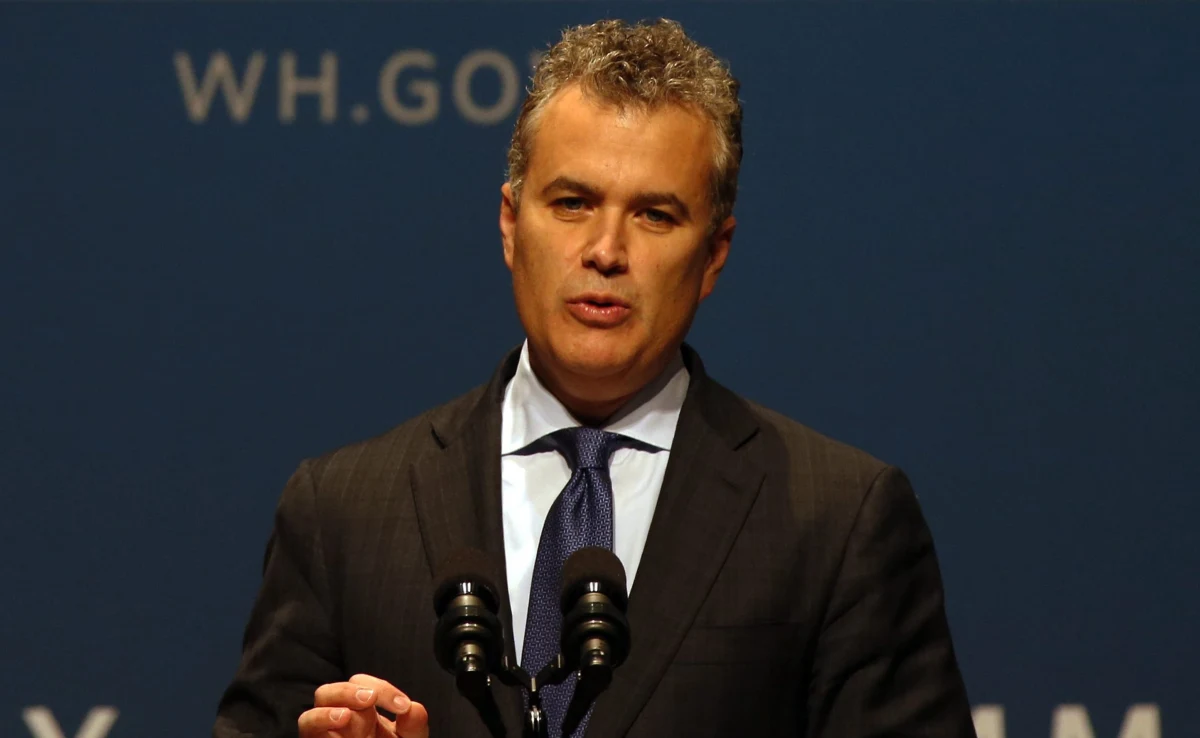 Demokrata Joe Biden wybrał osobę, która za jego prezydentury ma koordynować odpowiedź władz USA na epidemię; "koronawirusowym carem" zostanie Jeff Zients - podał portal Politico.