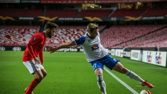 Benfica Lizbona - Lech Poznań 4-0. Tymoteusz Puchacz: Liga Europy dalej nas cieszy