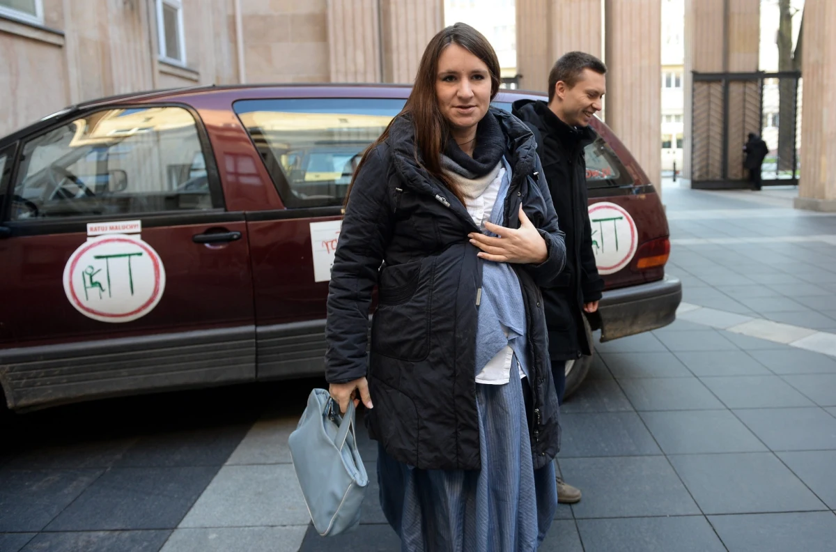 Fundacja Rzecznik Praw Rodziców Karoliny i Tomasza Elbanowskich w końcu zwróciła pieniądze ministerstwu edukacji - dowiedział się reporter RMF FM Grzegorz Kwolek. Chodzi o ponad 50 tysięcy złotych. 