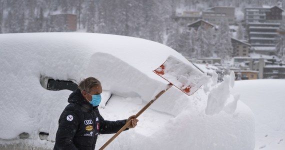 ​Zaplanowany na dziś w szwajcarskim Sankt Moritz supergigant kobiet alpejskiego Pucharu Świata został odwołany z powodu nadmiernych opadów śniegu i silnego wiatru - poinformowała Międzynarodowa Federacja Narciarska.