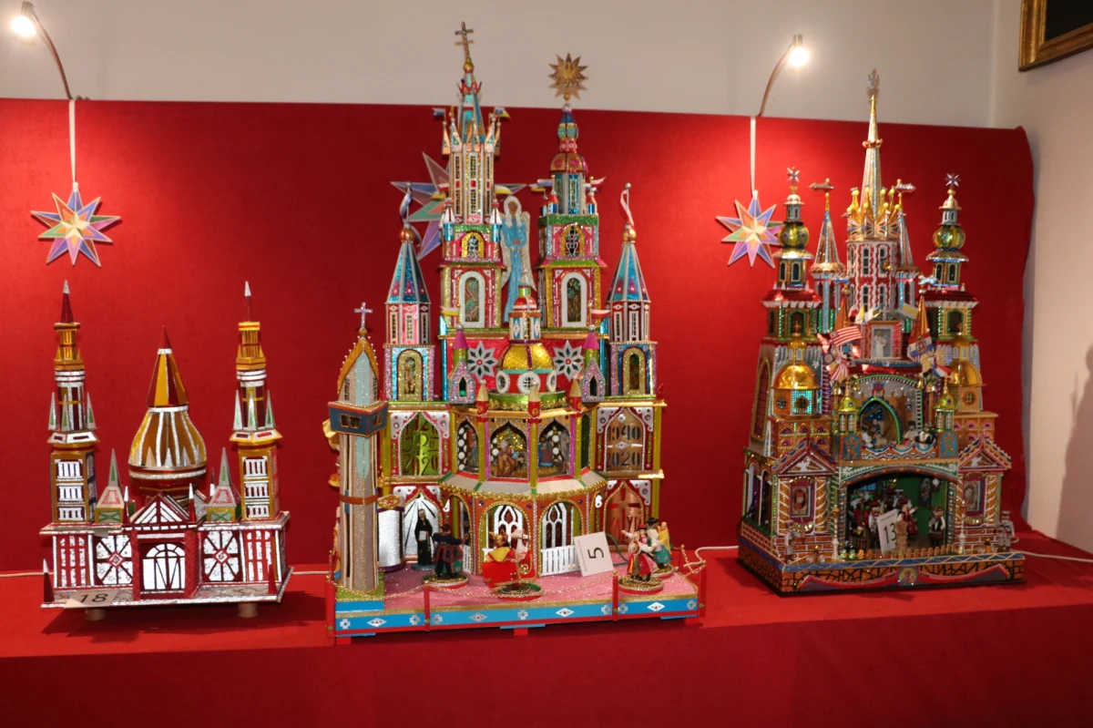 W niedzielę w Krakowie ogłoszono nazwiska zwycięzców 78. Konkursu Szopek Krakowskich. Mimo że w tym roku wydarzenie miało niestandardowy przebieg, do rywalizacji ponownie stanęła liczna grupa zarówno doświadczonych twórców, jak i młodzież i dorośli.