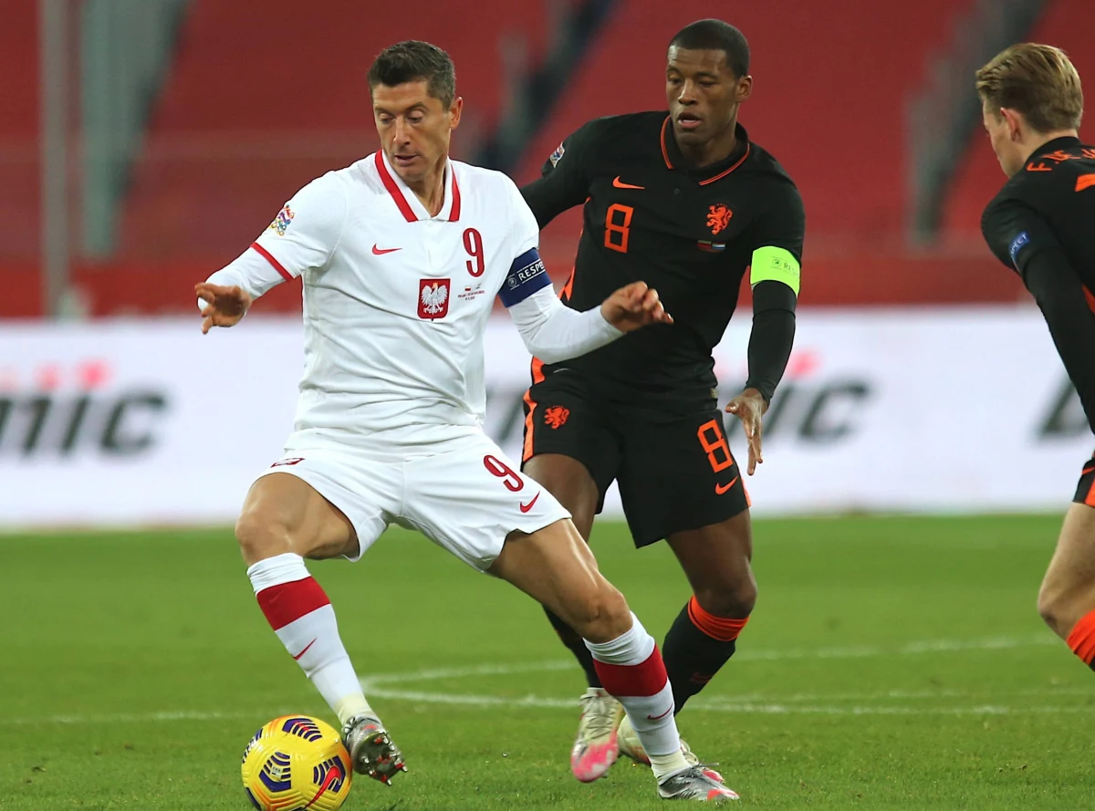 Losowana z drugiego koszyka reprezentacja Polski pozna w poniedziałek wieczorem rywali w eliminacjach piłkarskich mistrzostw świata 2022. Ceremonia w Zurychu będzie zdalna, a kwalifikacje potrwają tylko dziewięć miesięcy - od marca do listopada.