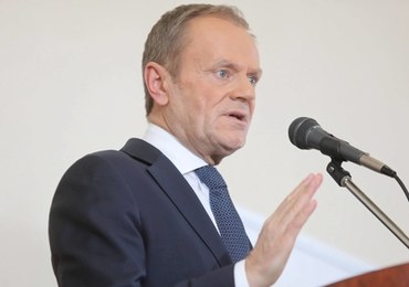 Tusk: Traktują Unię jak bankomat, ale nawet karty nie potrafią włożyć