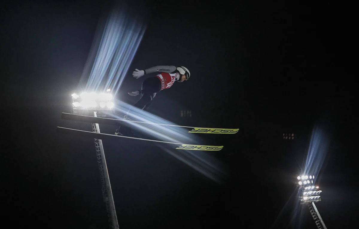 Z powodu słabej formy ze startu w zbliżających się mistrzostwach świata w lotach narciarskich w Planicy zrezygnował Simon Ammann. 39-letni Szwajcar, który jest czterokrotnym mistrzem olimpijskim, w tym sezonie Pucharu Świata nie zdołał ani razu awansować do czołowej "30".