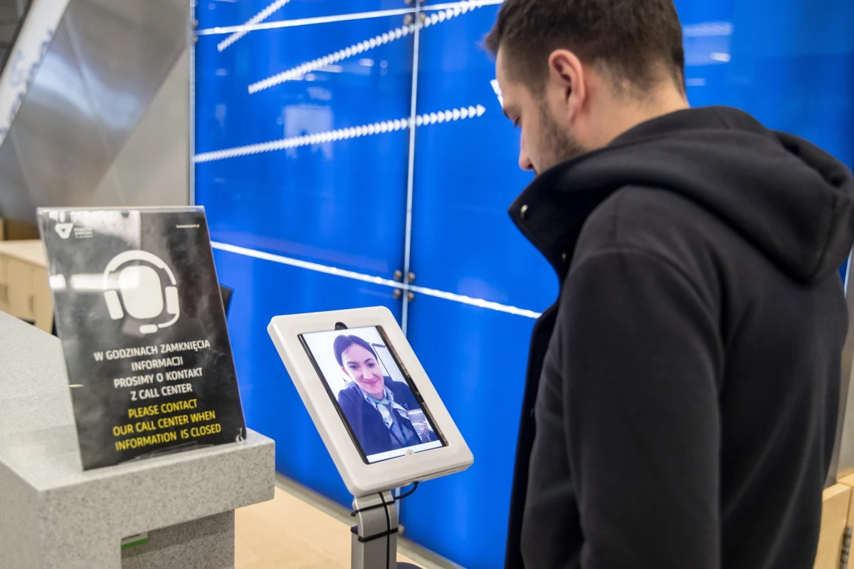 Do 31 grudnia zostanie przedłużony zakaz lotów w międzynarodowym ruchu lotniczym - wynika z rozporządzenia Rady Ministrów w tej sprawie. 
Z zakazu wyłączone są m.in. państwa UE, strefy Schengen oraz lotniska w stanach Illinois i Nowy Jork w USA.
