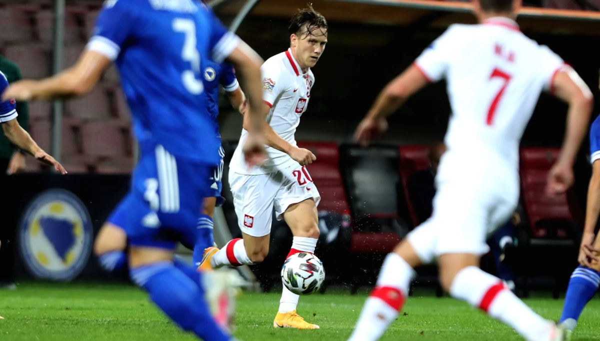 Od wyjazdowego pojedynku z Węgrami 25 marca 2021 roku rozpocznie piłkarska reprezentacja Polski walkę o awans na mundial w Katarze. Ostatnie spotkanie tej rywalizacji, również przeciwko Węgrom, biało-czerwoni rozegrają przed własną publicznością 15 listopada przyszłego roku. Sprawdźcie pełny terminarz meczów w "polskiej" grupie eliminacji mistrzostw świata 2022!