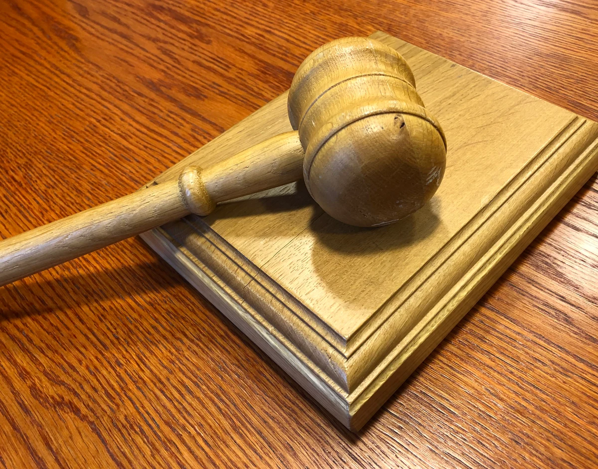 Prokuratura Rejonowa w Pucku skierowała do sądu akt oskarżenia przeciwko 48-letniemu mężczyźnie zarzucając mu popełnienie czterech przestępstw o charakterze seksualnym.