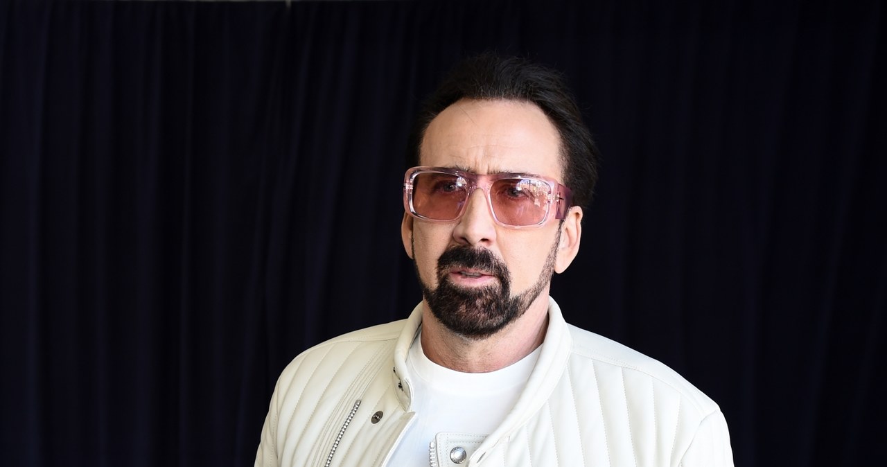 Nicolas Cage - laureat Oscara za rolę w filmie "Zostawić Las Vegas" oraz najlepszy aktor grający w najgorszych filmach - będzie gospodarzem sześcioodcinkowego serialu Netfliksa o przekleństwach. Każdy z sześciu odcinków "History of Swear Words" poświęcony będzie innemu przekleństwu. Premiera została zaplanowana już na 5 stycznia przyszłego roku, a w sieci pojawił się pierwszy zwiastun.