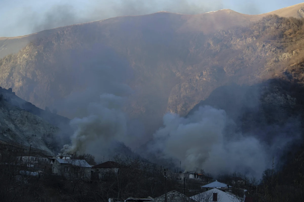 Siły zbrojne Azerbejdżanu i Armenii dopuściły się zbrodni wojennych w czasie niedawnych działań zbrojnych w Górskim Karabachu – oświadczyła w komunikacie organizacja Amnesty International po przeanalizowaniu materiałów wideo, na których widać egzekucje i tortury.