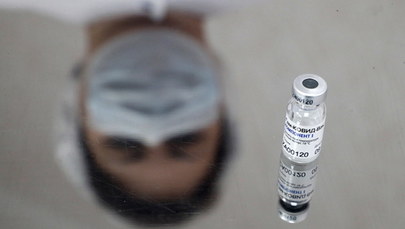 Trwają zgłoszenia placówek chętnych do szczepień. Jest ich 2,8 tys., rząd liczył na 8 tys.