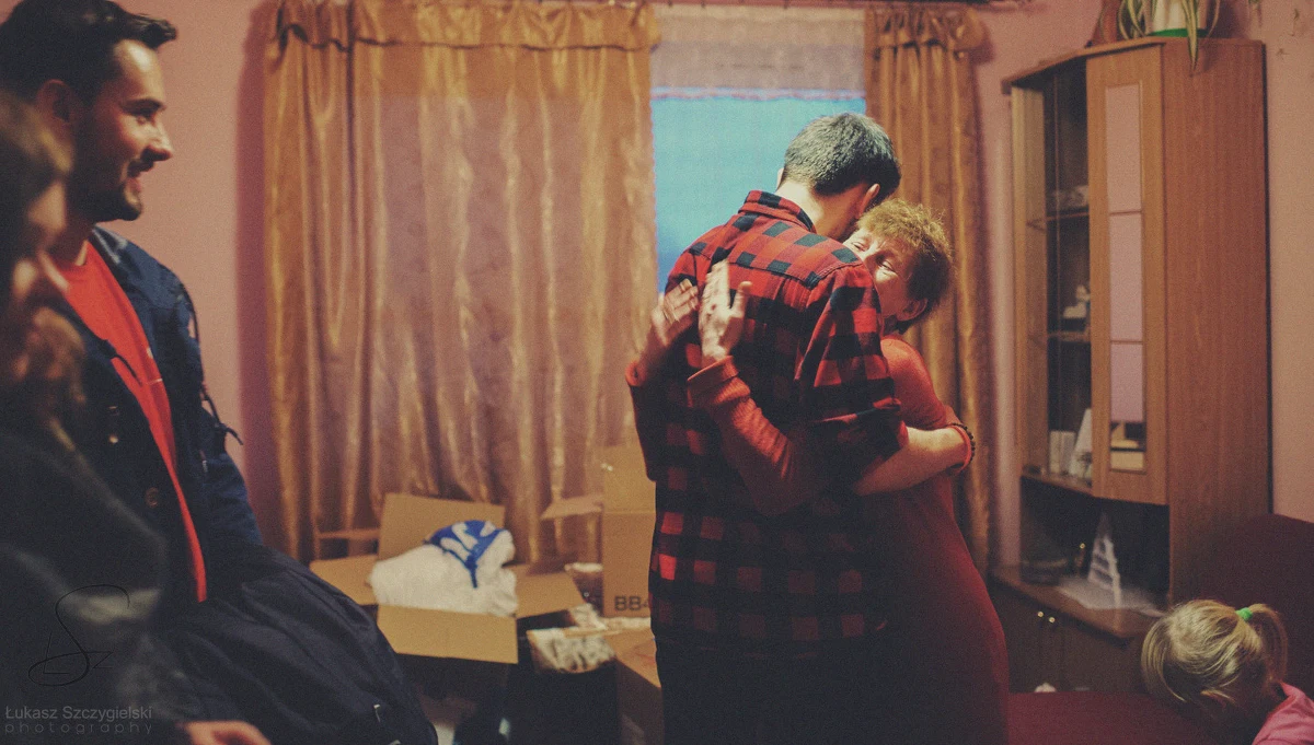 Weekend Cudów to wyjątkowy moment, podczas którego ponad pół miliona osób w Polsce angażuje się w działania Szlachetnej Paczki, a mądra pomoc - organizowana od tygodni przez darczyńców - trafia do ponad 14 tysięcy najbardziej potrzebujących rodzin, którym zabrakło w życiu szczęścia. 