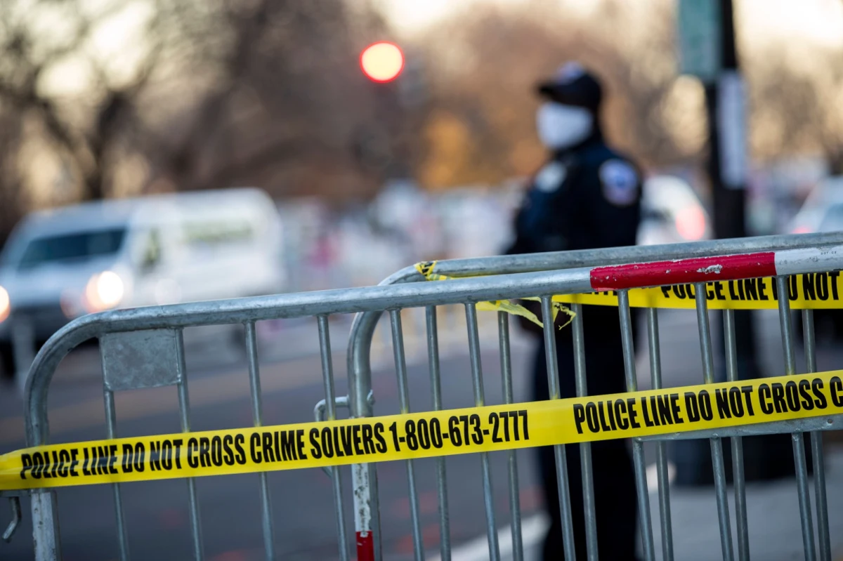 Co najmniej sześć osób zostało rannych w piątek po południu czasu lokalnego na nowojorskim Manhattanie, kiedy samochód wjechał w grupę demonstrantów. Policja nie wyjaśniła jeszcze, czy był to wypadek, czy też celowe działanie.