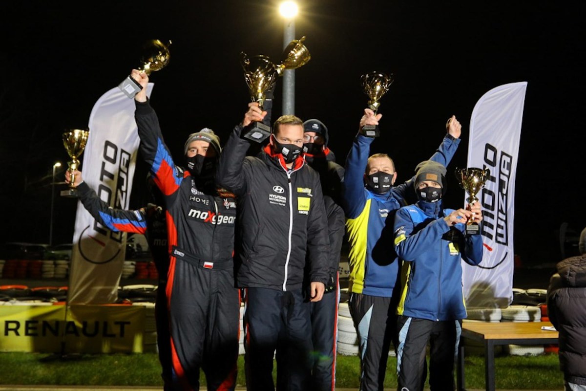 Mistrzowie świata WRC 3 i mistrzowie Polski okazali się bezkonkurencyjni w Tor Modlin Rally Show i w wieczornym Kryterium Toru Modlin. Fińska załoga wygrała 8 z 9 odcinków specjalnych.