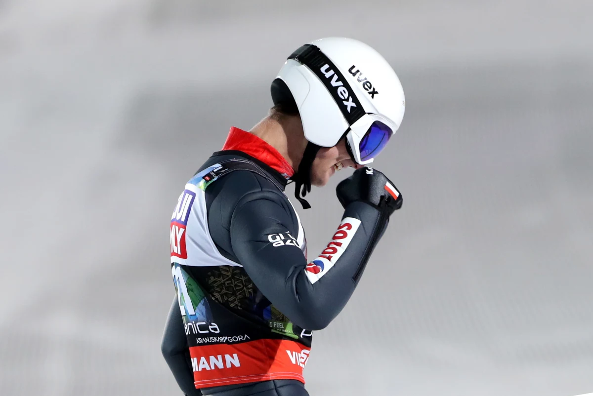 Polska będzie gospodarzem dwóch dodatkowych konkursów indywidualnych Pucharu Świata w skokach narciarskich, które odbędą się w dniach 12-14 lutego przyszłego roku - poinformowała Międzynarodowa Federacja Narciarska (FIS).