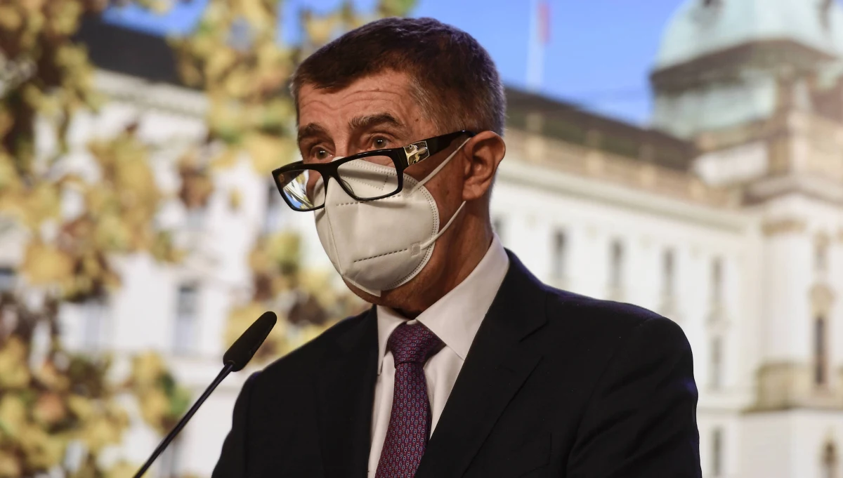 Rząd Czech zdecydował o przywróceniu od piątku większości restrykcji epidemicznych - wyjątkiem będą handel i usługi. Premier Andrej Babisz przeprosił obywateli i przedsiębiorców za ponowne wprowadzenie ograniczeń mających powstrzymać epidemię koronawirusa. 