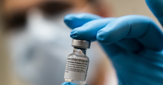 "Kolejność grup, które będą szczepione przeciw Covid-19, jest dobra, ale obawiam się samej organizacji tego planu" – powiedziała o Narodowym Programie Szczepień specjalista chorób zakaźnych dr Lidia Stopyra. Jej zdaniem zaszczepiony personel ma szansę na „nową jakość życia”.
