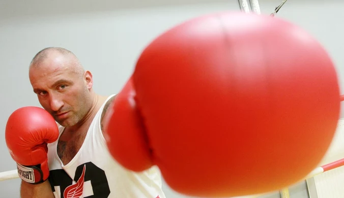 ​MMA-VIP 4. Skandal na ważeniu, na scenę wszedł "Słowik". Na gali pojawi się w klatce