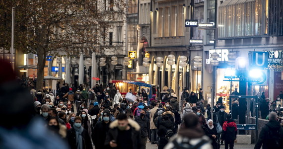 W związku z rozwojem epidemii koronawirusa rząd Niemiec od dziś wprowadza tzw. twardy lockdown. Potrwa on do 10 stycznia. 