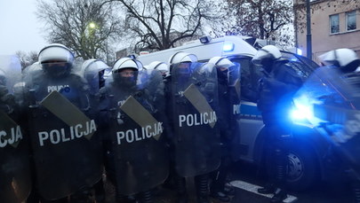 Protesty po wyroku TK ws. aborcji. Wiceminister: Policjanci nie przekroczyli uprawnień