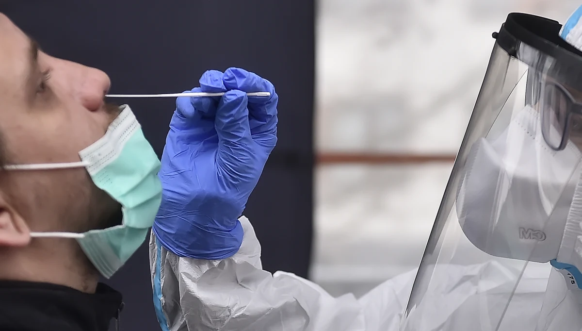 ​Słowacja zaostrza restrykcje mające na celu zwalczanie rozprzestrzeniania się koronawirusa. Od soboty w kraju będzie obowiązywał "zakaz wychodzenia". Zamknięta będzie też większość sklepów. Wprowadzone zostaną także ograniczenia dot. spotkań świątecznych.