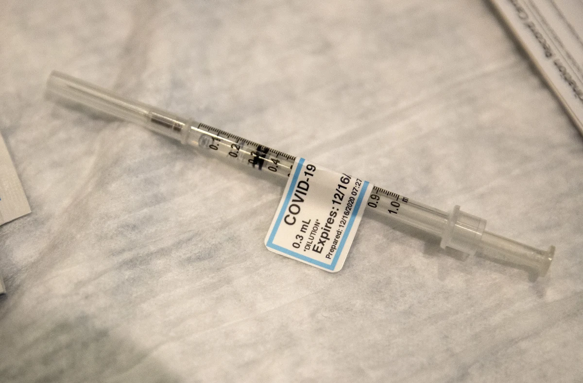 Przewodnicząca Komisji Europejskiej Ursula von der Leyen poinformowała, że szczepienia przeciw Covid-19 zaczną się w Unii Europejskiej 27, 28, i 29 grudnia.