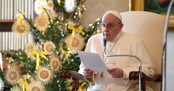 Papież Franciszek z "wdzięcznością i prostotą" świętuje swoje przypadające w czwartek 84. urodziny - poinformował Watykan dziennikarzy. Ubodzy, podopieczni papieskiego jałmużnika kardynała Konrada Krajewskiego, przekazali słoneczniki dla Franciszka.