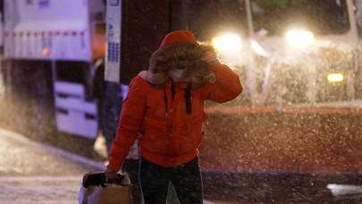 Setki wypadków, tysiące domów bez prądu. Śnieżyce sparaliżowały wschodnie wybrzeże USA